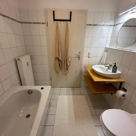 Apartman Familienfreundliche Mit Parkplatz Und Balkon Magdeburg