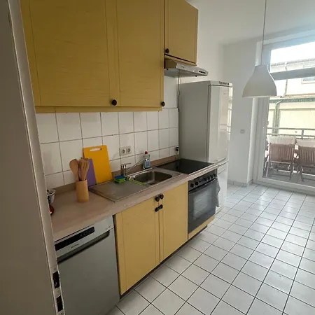 Familienfreundliche Mit Parkplatz Und Balkon Апартаменты *