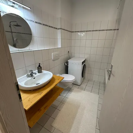 Апартаменты Familienfreundliche Mit Parkplatz Und Balkon